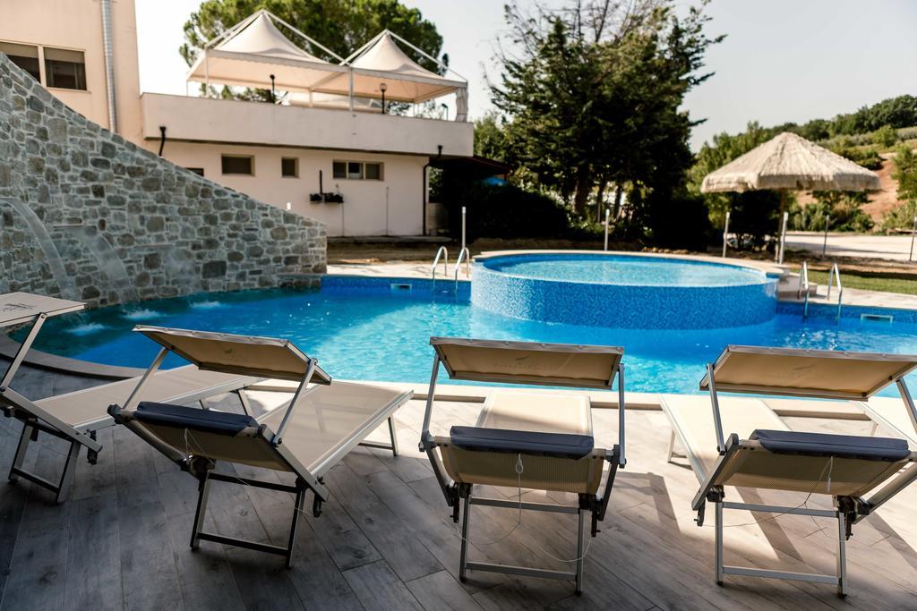Halanus Hotel And Resort Alanno Εξωτερικό φωτογραφία