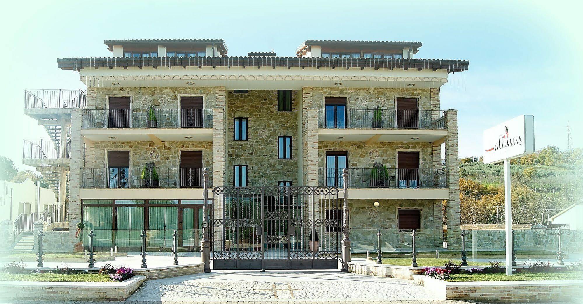 Halanus Hotel And Resort Alanno Εξωτερικό φωτογραφία